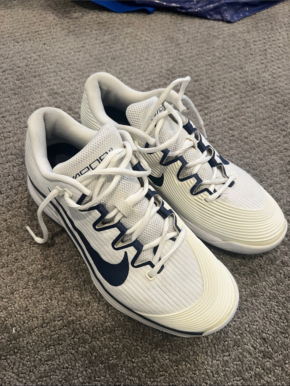 Nike Vapor 12 Men’s White & Navy Tennis Court Sneakers Sz 7.5 Mens 9Wmns